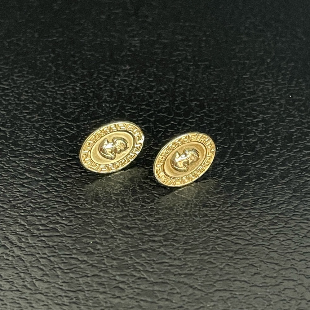 18K Saudi Gold Queen Elizabeth Oval Earrings
